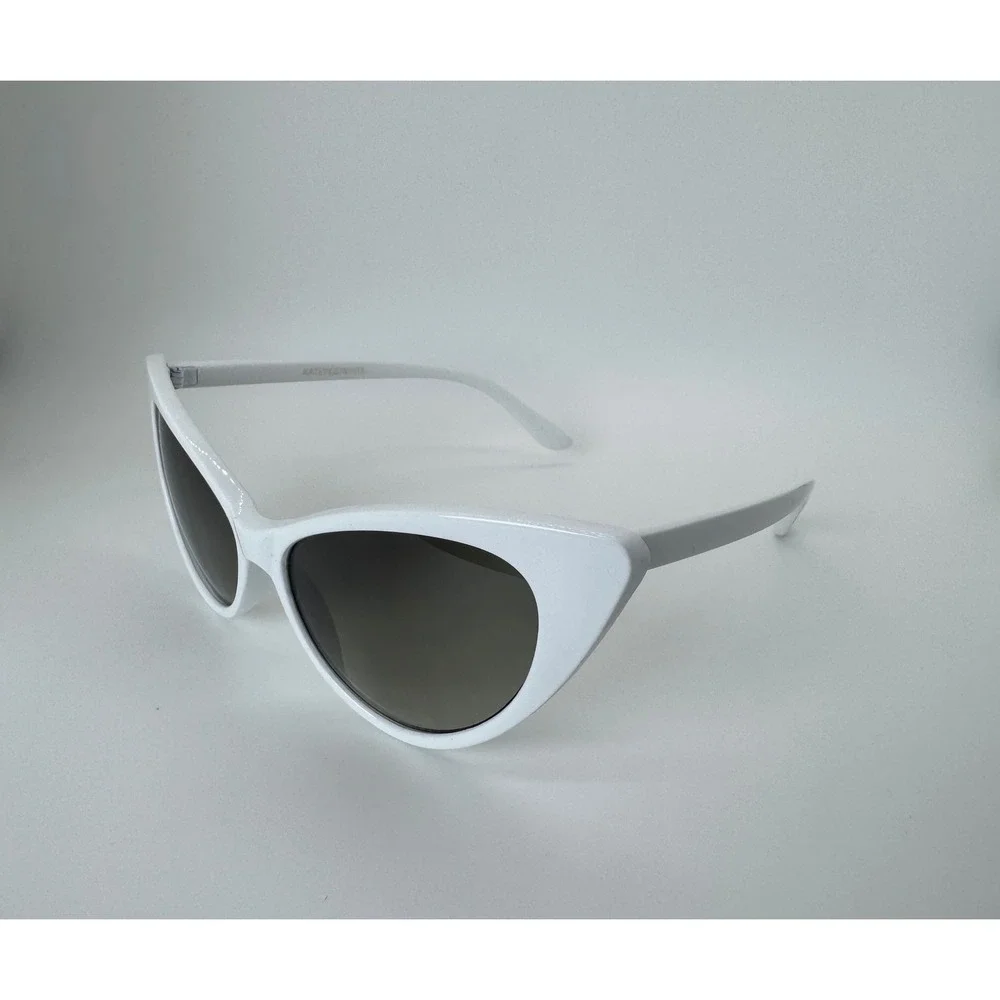 Kateyez White Retro Cat Eye Sunglasses Vintage Style Glossy Frames Dark Lens